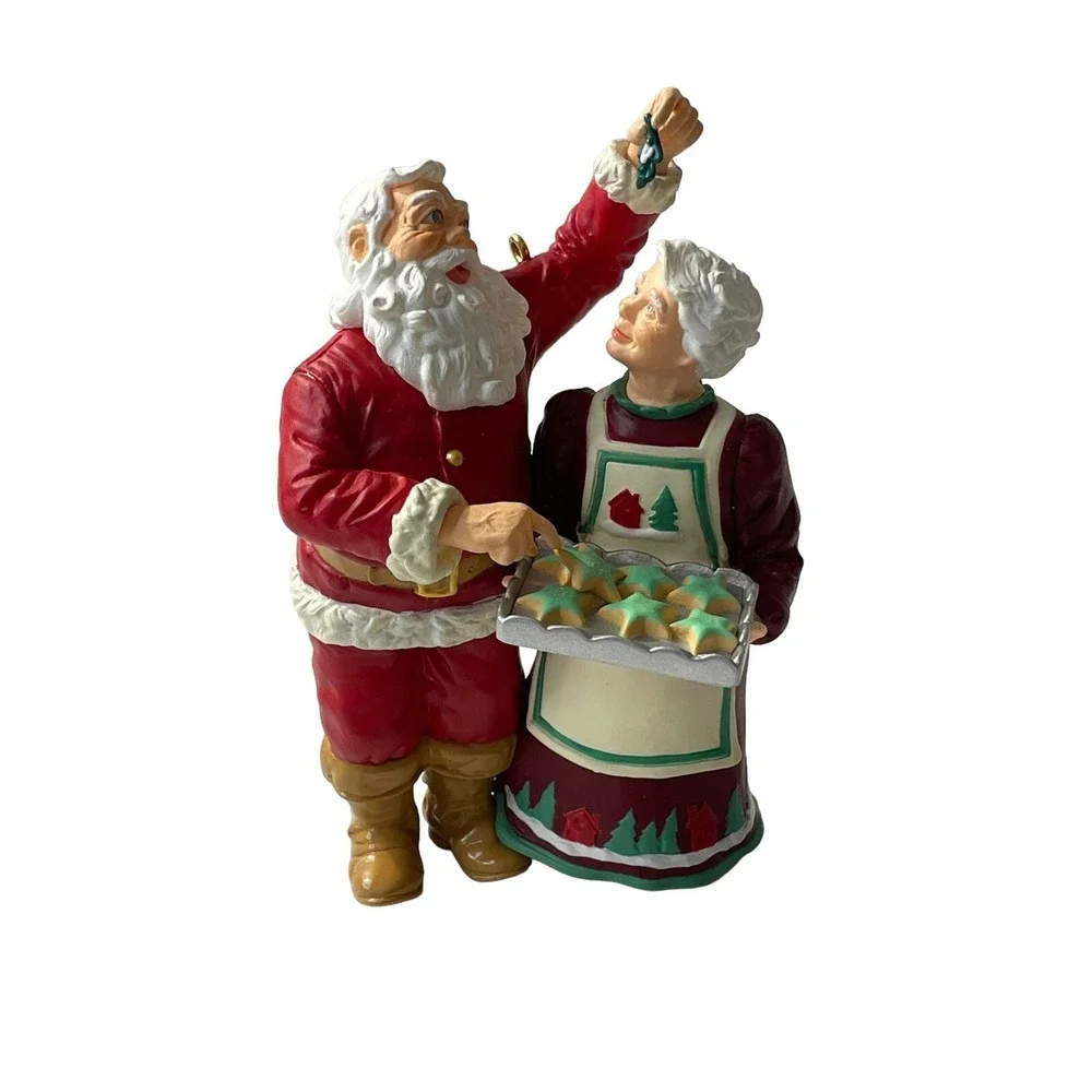 Hallmark Keepsake Santa Sneaks A Sweet‎ Cooking For Christmas Ornament 2001
